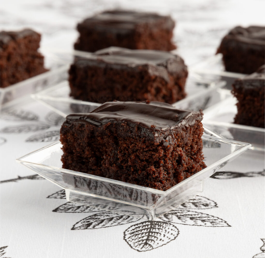 MiniWare Clear Petit Four Plates 2.6" x 2.6" - Image 2