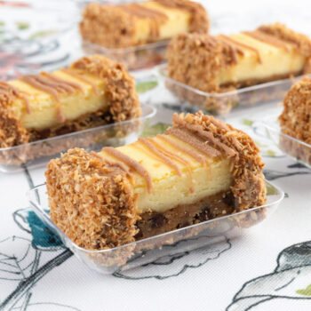 Alternative view of MiniWare Clear Rectangular Plate 3" x 2"